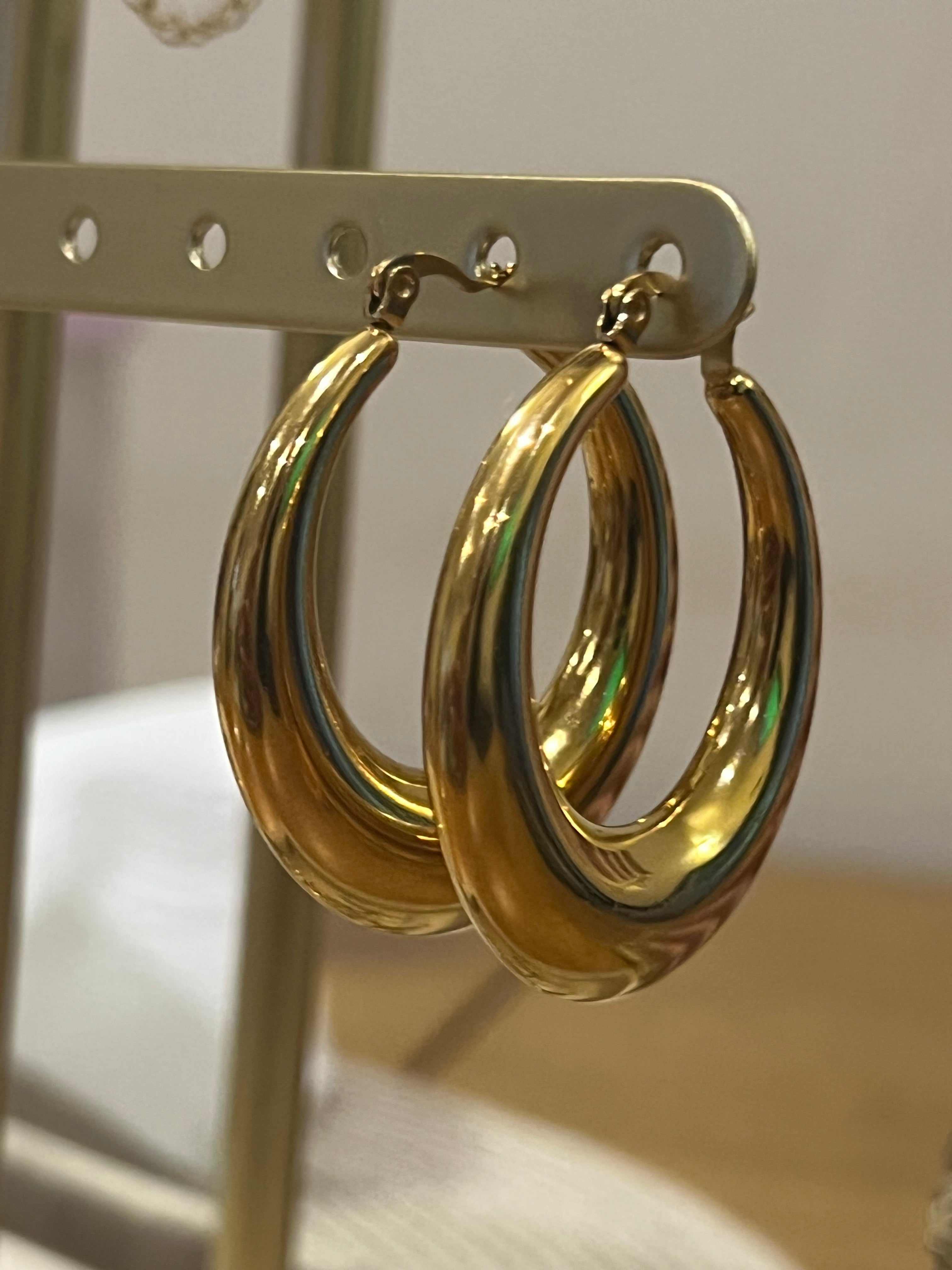 Nova Gold Hoops